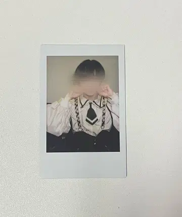 라부시쿠 료 폴라로이드