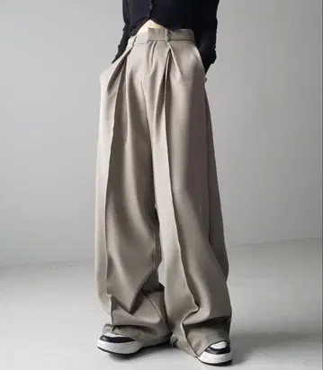더블 턱 헤비 와이드 슬랙스 팬츠 베이지