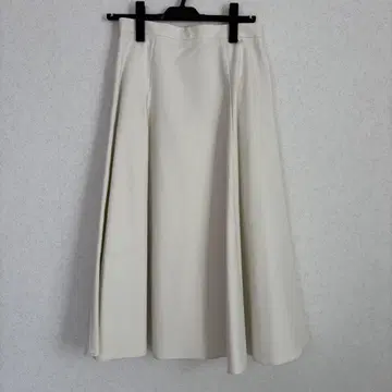 플레어 스커트 흰색 화이트