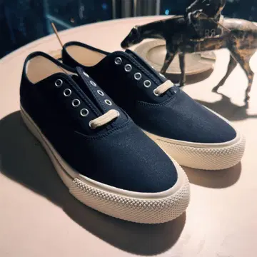 RRL 네이비 캔버스 스니커즈