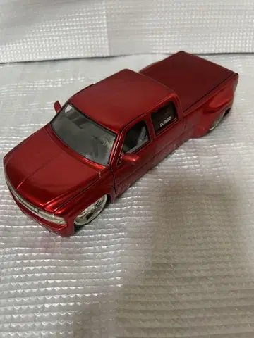 DUB Edition c1500 실버라도 미니카