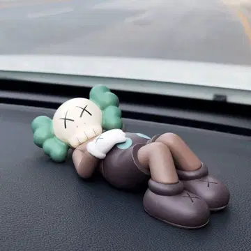 KAWS 스컬 디자인 피규어 15cm