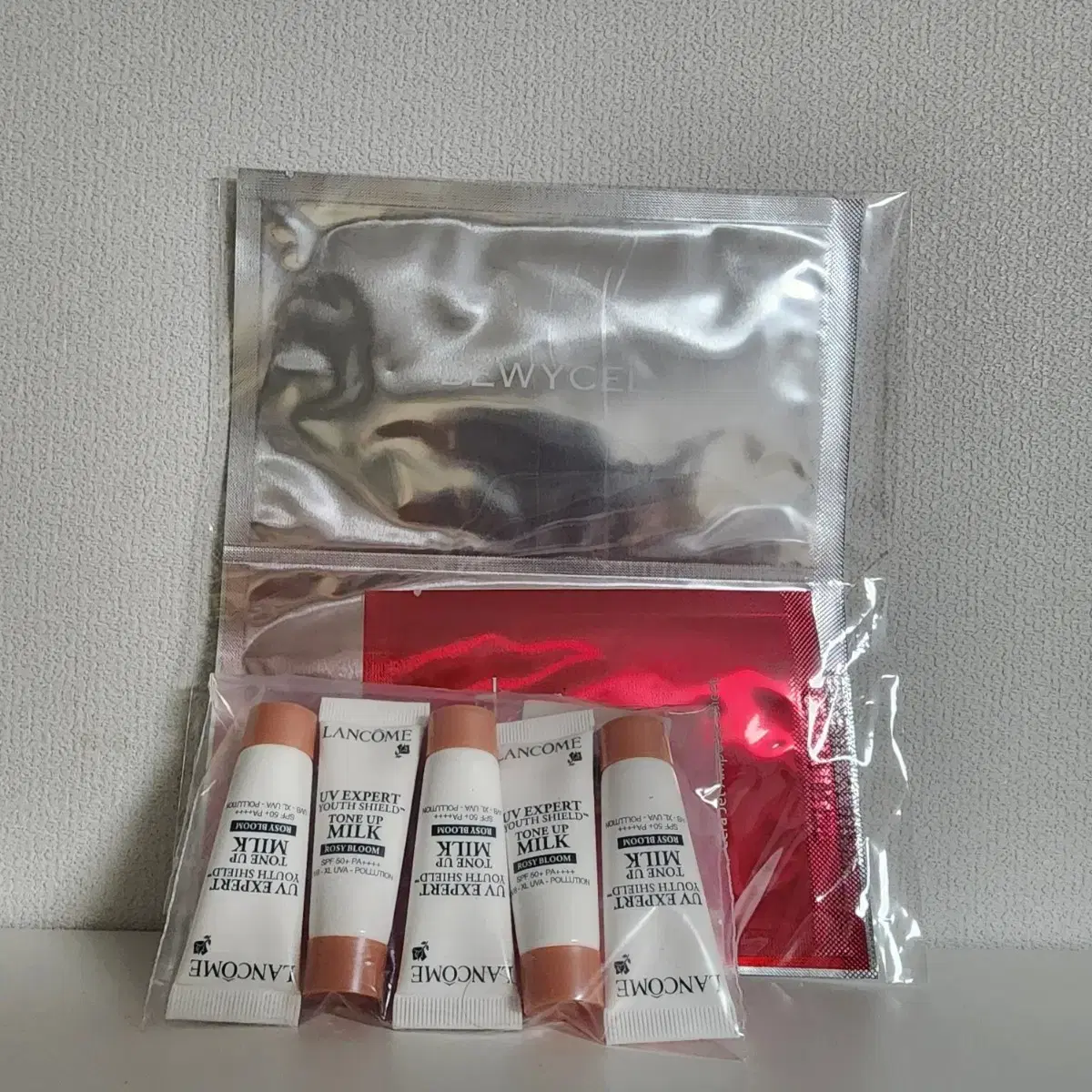Lancome Tone Up Milk 50ml + Dewycel Cerajet Mask