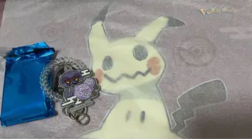 극락탕 머플러 타월: 미미큐/후드 아크링 키링: 아보크 마타도 가스