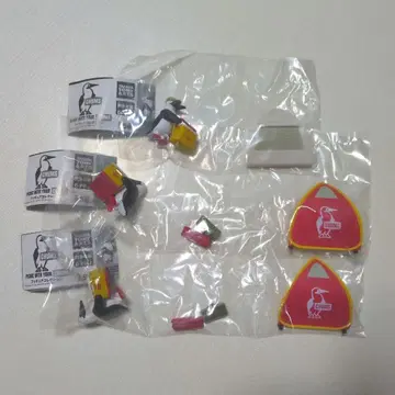 CHUMS 가챠가챠 A, D