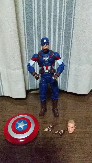 최종 가격 인하! 새상품급 HASBRO 캡틴 아메리카 6인치 피규어