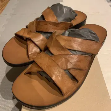 구하기 어려운 일비종떼 초레어 샌들