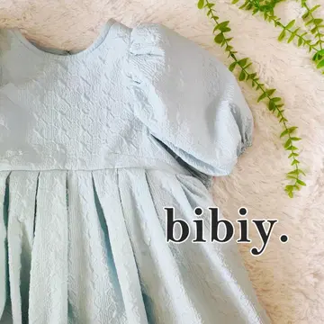 새상품급 bibiy. EMILY PUFF TOP 비비 블라우스 풀오버