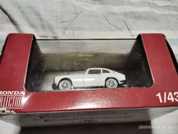 혼다 1/43 스케일 미니카 화이트