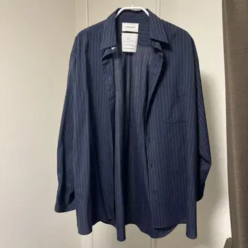 MARKAWARE 네이비 스트라이프 긴팔 셔츠