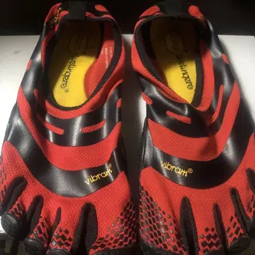 Vibramfivefingers 사이즈 42 레드/블랙