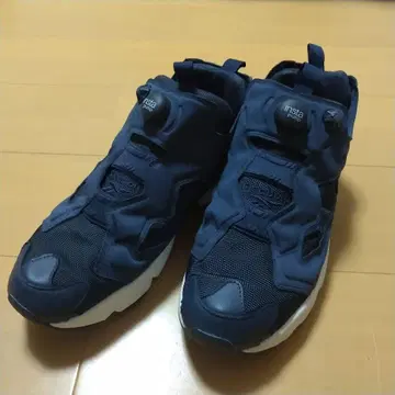 리복 인스타 펌프 퓨리 네이비