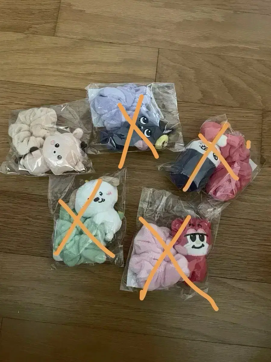 Selling a new Riize lightstick scrunchie