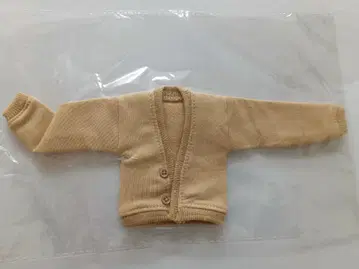 네오 브라이스 인형 브라운 헤어 베이지 가디건
