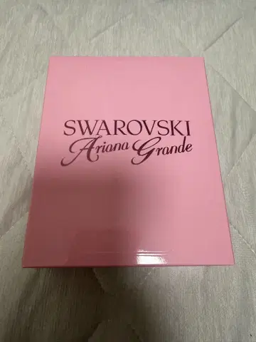 스와로브스키 아리아나 그랑 콜라보 하트 팔찌