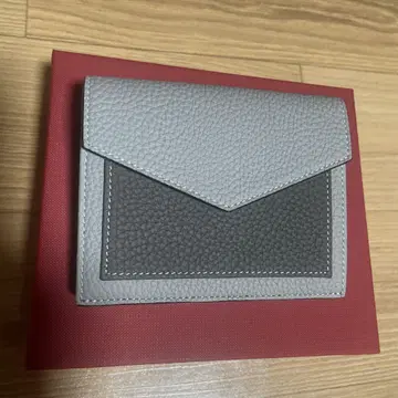 미사용 새상품 BONAVENTURA 라우라 바이폴드 지갑
