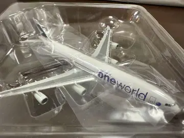 캐세이퍼시픽 A340-300 oneworld 페인팅