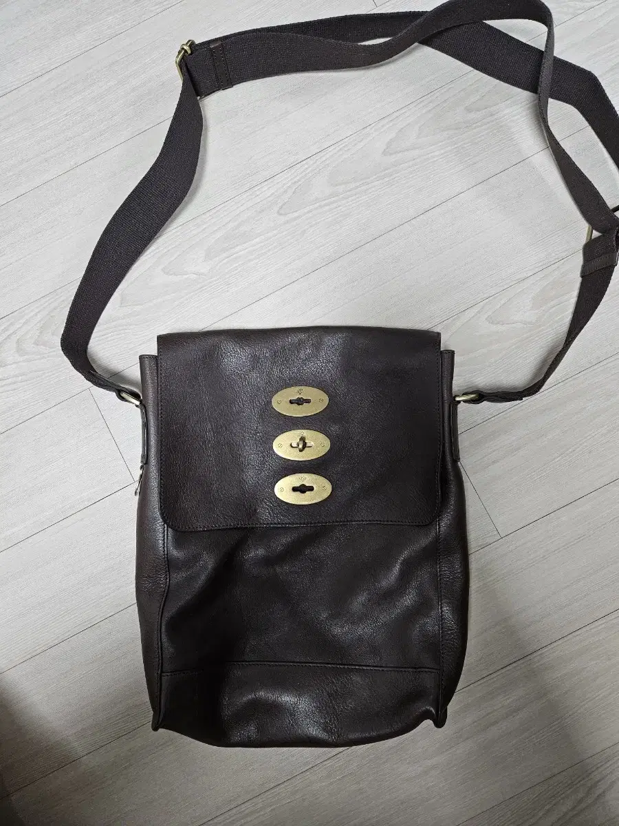 Selling Mulberry Brynmore Messenger bag, dark brown