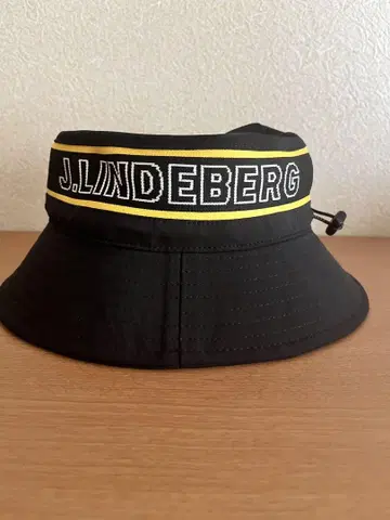 J.LINDEBERG 남성용 블랙 버킷햇