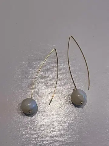 화이트 비즈 귀걸이