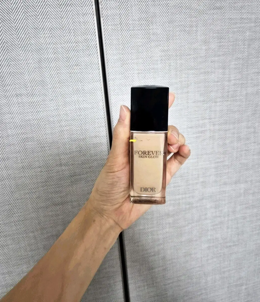 Authentic) Dior Forever Skin Glow 2N