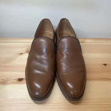존 롭 John lobb 브라운 슬립온