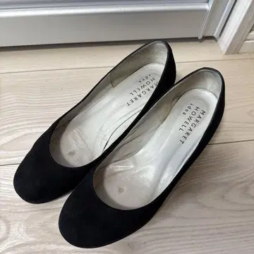 MARGARET HOWELL 블랙 펌프스 23cm