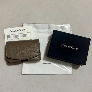 Maison Sbond 3단 폴더형 지갑 Amy Greige