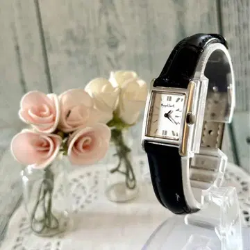 배터리 교환 완료] 마가렛 호웰 손목시계 실버 스퀘어 구 로고