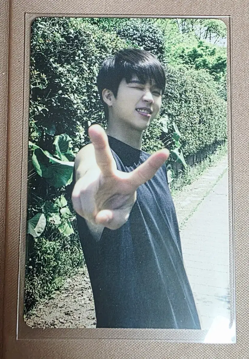 Nam Woohyun write love me poca