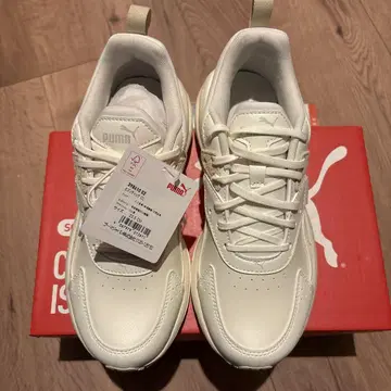 메구로 렌 PUMA 스니커즈 23.5