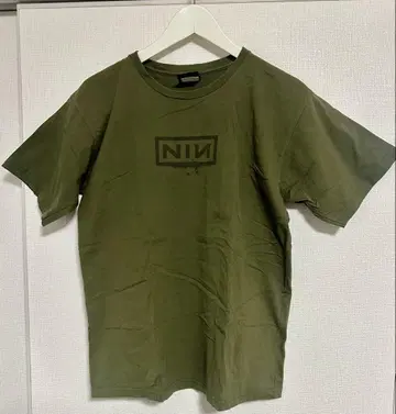 NIN 티셔츠 올리브색 S 사이즈