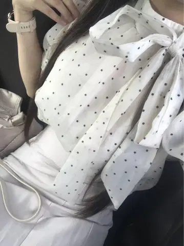 스나계 도트 무늬 블라우스 리본