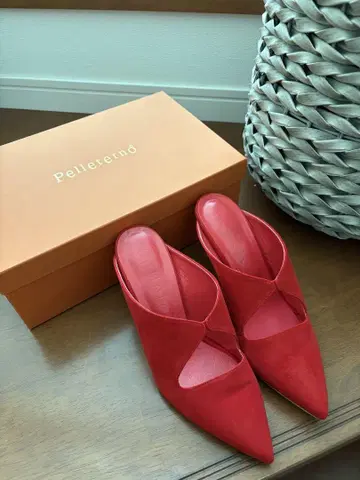 Pelletteria 레드 스웨이드 뮬