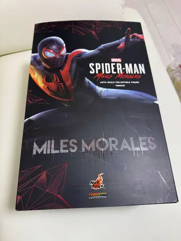 hottoys 스파이더맨 마일스 모랄레스