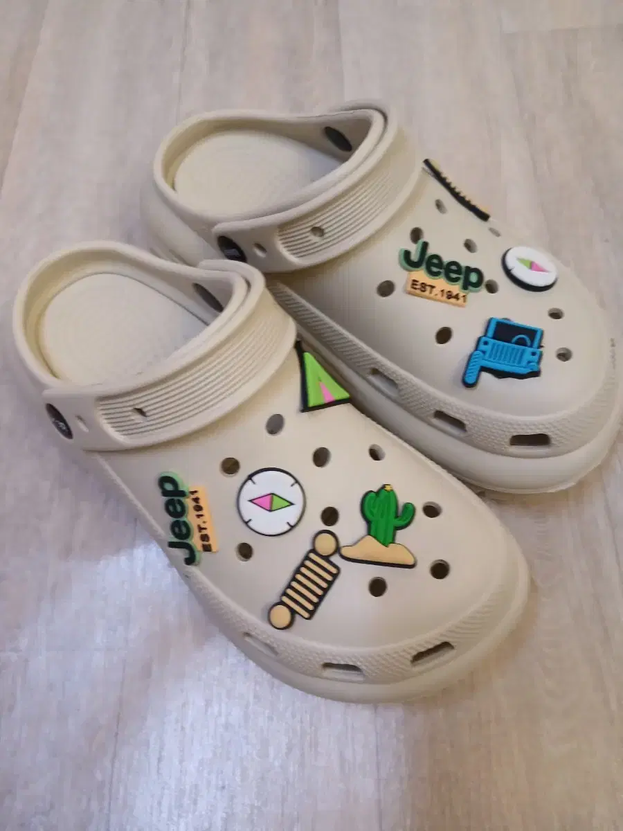 Jeep Slippers 235
