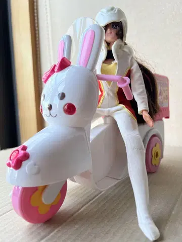 큐티 허니 허리케인 허니와 멜짱 토끼 바이크 세트