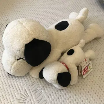 KAWS PEANUTS SNOOPY 카우스 스누피 봉제 인형 유니클로