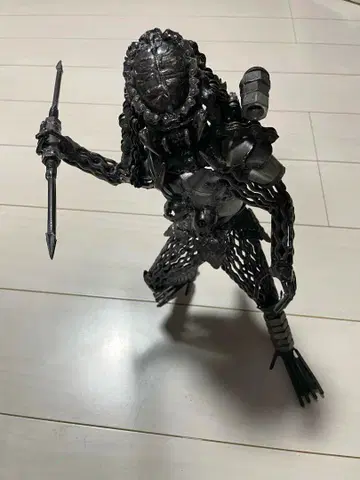 프레데터 금속제 피규어