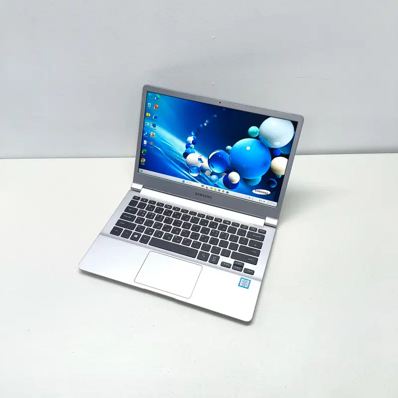 13인치 i5-7200U 초경량 삼성 중고노트북 NT901X3L