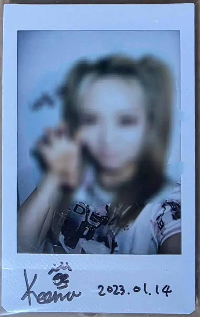 피프티피프티 키나 친필사인폴라