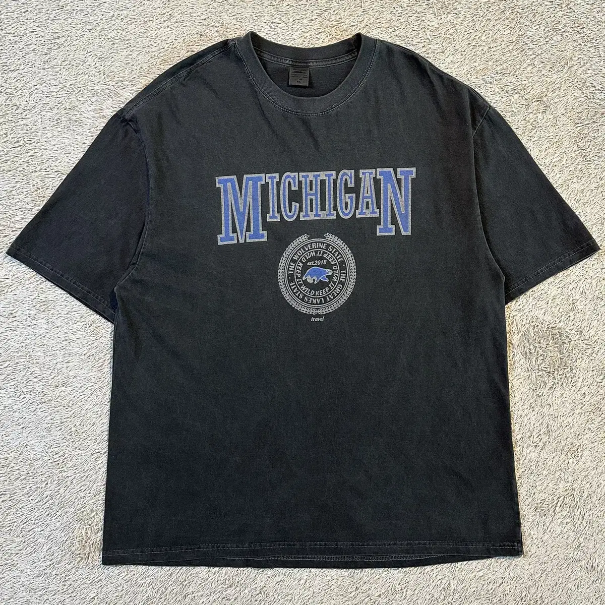 ★人気★MICHIGAN WOLVERIN PIGMENT OVER FIT TEE/全3色/TRAVEL 210.jpg