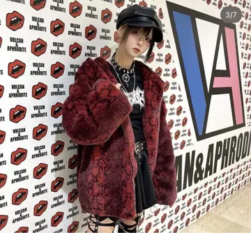 VOLCAN & APHRODITE 아우터 스네이크 레드
