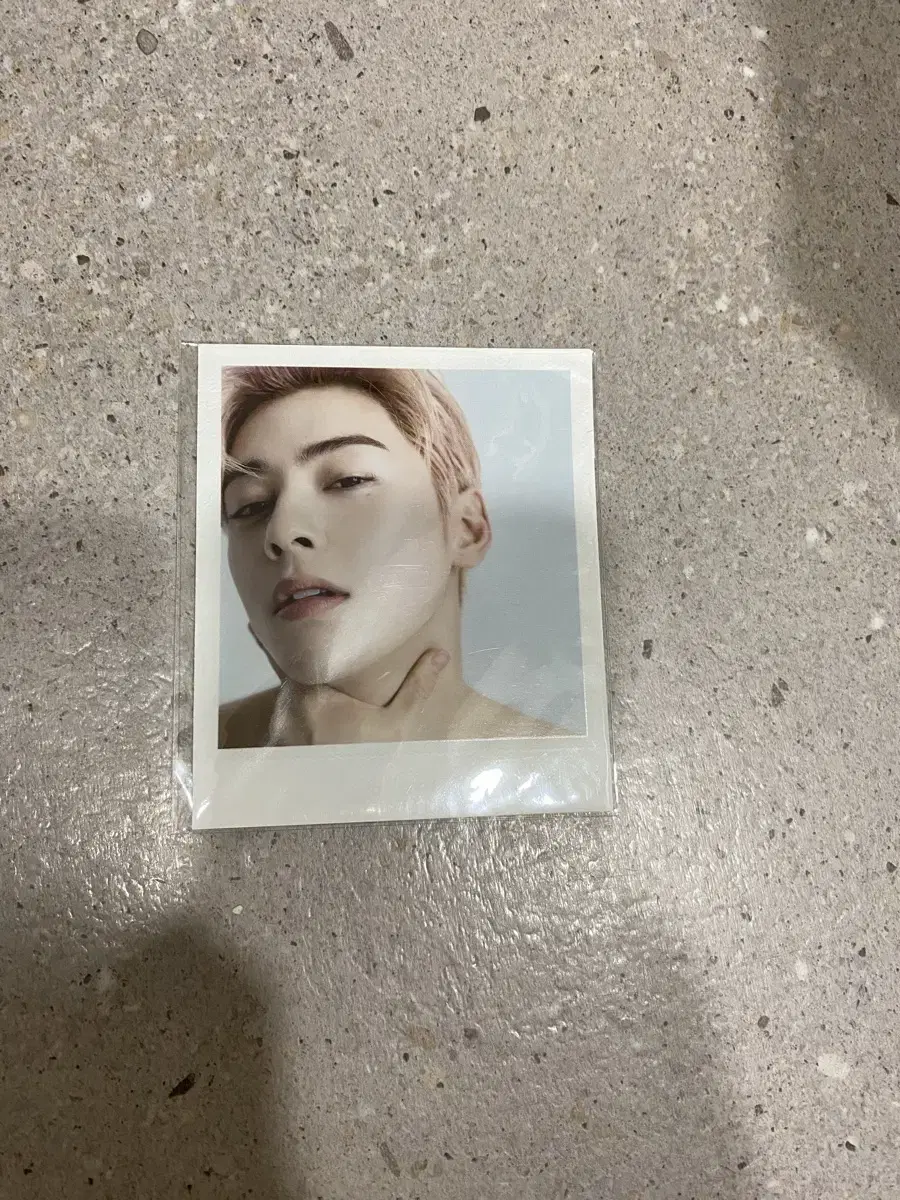 eunwoo Polaroid