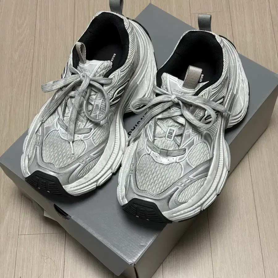 BALENCIAGA 10XL 43 靴 BALENCIAGA 10XL 43 BALENCIAGA 10XL