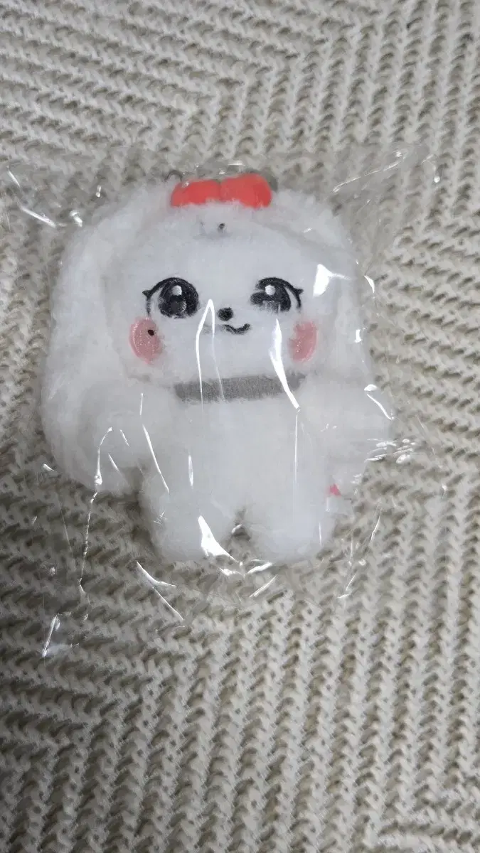 아이브 미니브 팝업 체리 인형 키링 팔아요! (미개봉)