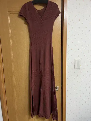 버건디 V넥 롱 원피스 반팔