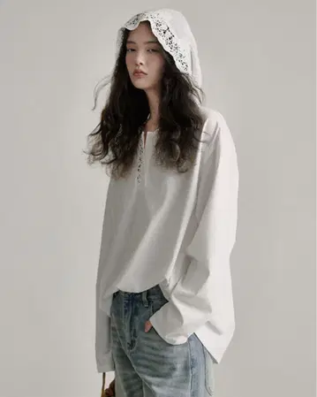 Fano Studios 레이스 후드 롱 슬리브 풀오버