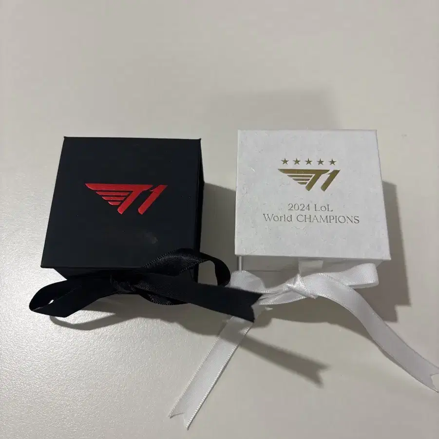 PRE-ORDER] 2024 T1 World Champions Keycap - T1 Shop