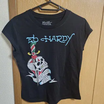 ED HARDY 스컬과 검 티셔츠 M 사이즈 블랙